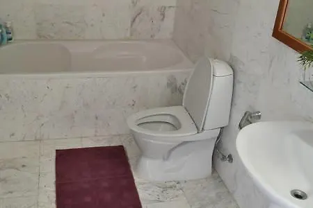 House 3 Vilă Larnaca