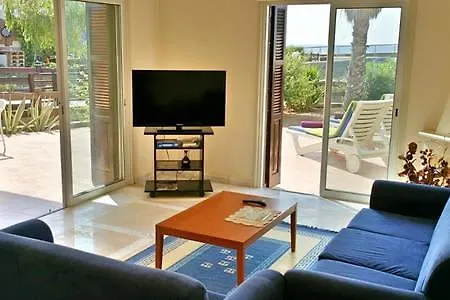 House 3 Vilă Larnaca