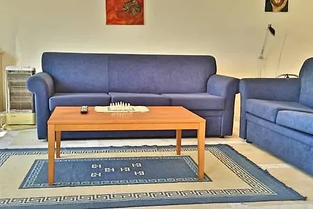 House 3 * Ларнака